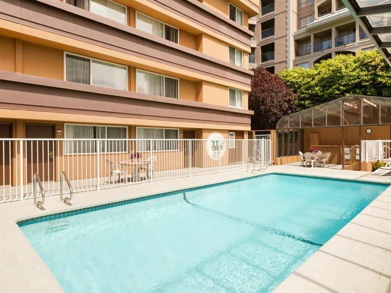 Days By Wyndham On The Harbour 3* Victoria