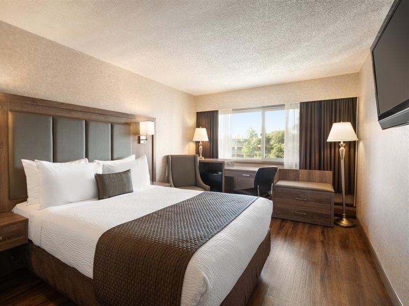 Hotel Days By Wyndham On The Harbour