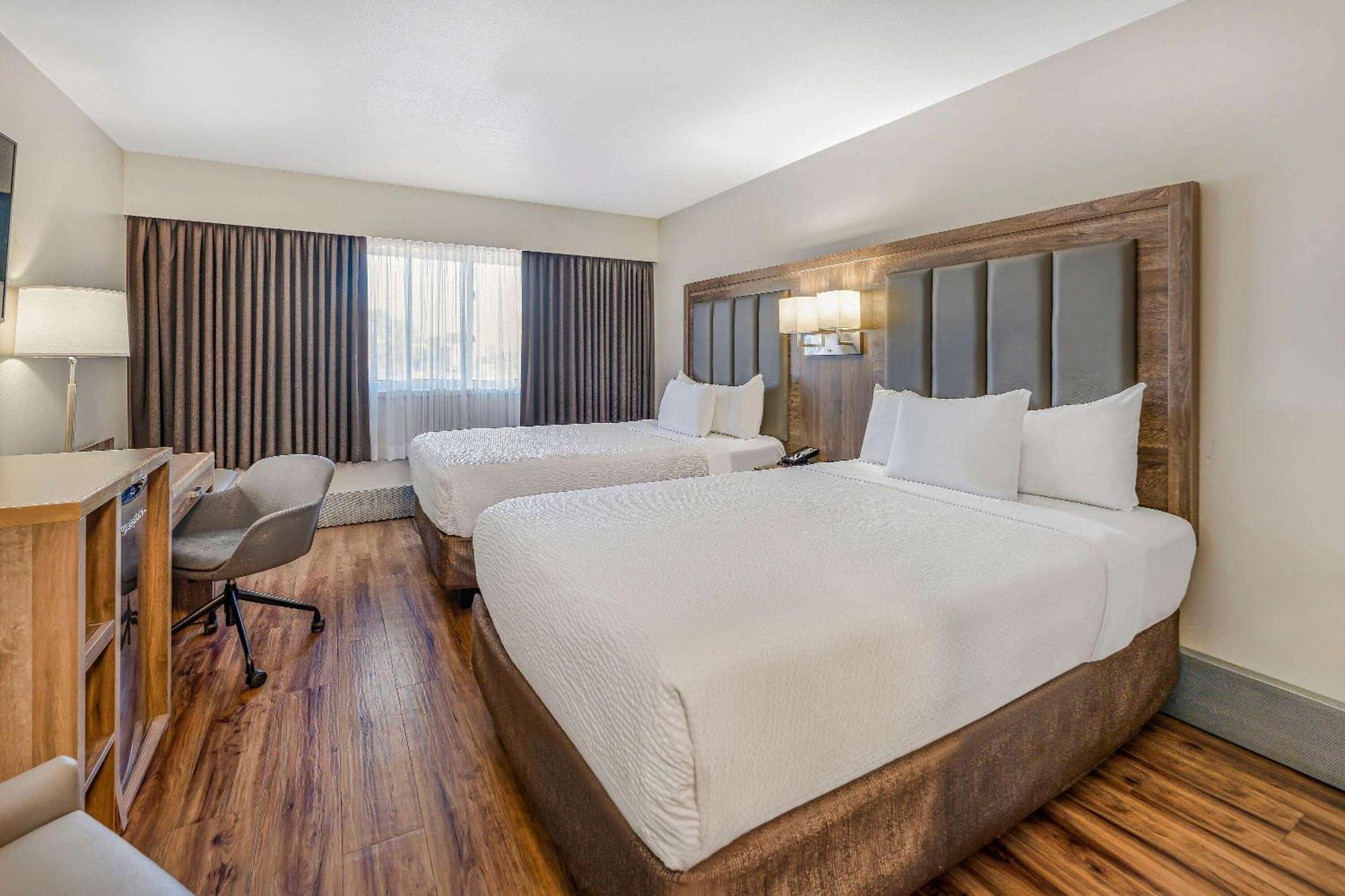 Hotel Days By Wyndham On The Harbour 3*