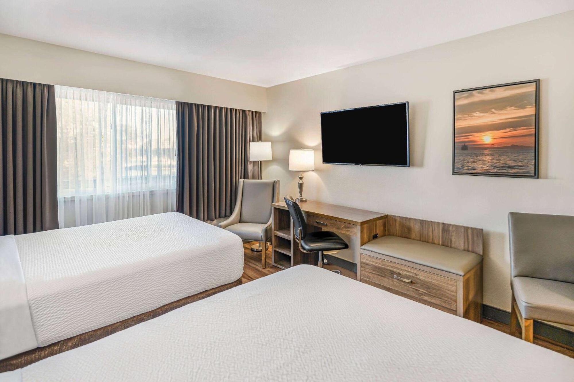 Days By Wyndham On The Harbour Victoria