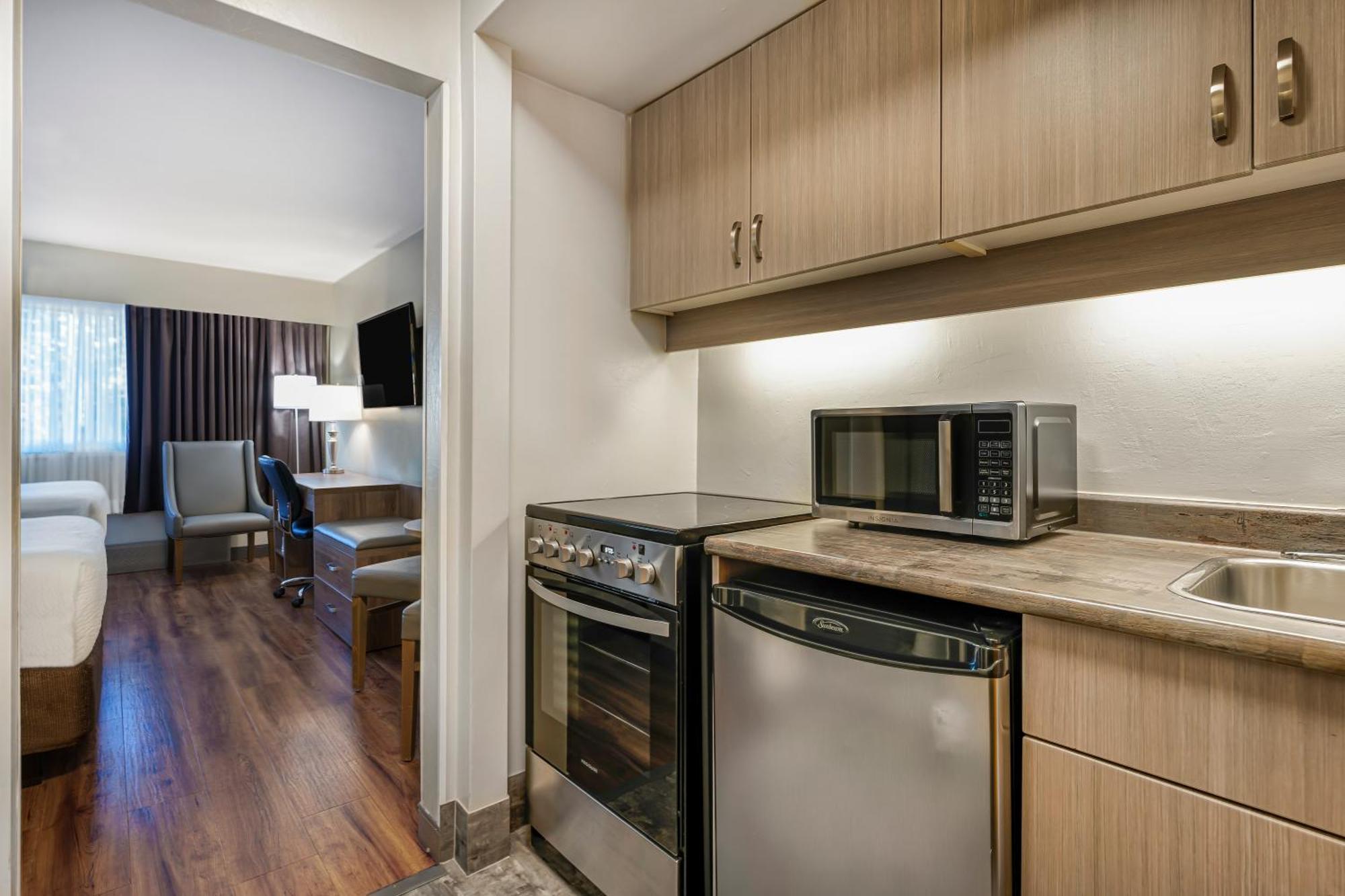 Days By Wyndham On The Harbour 3* Victoria